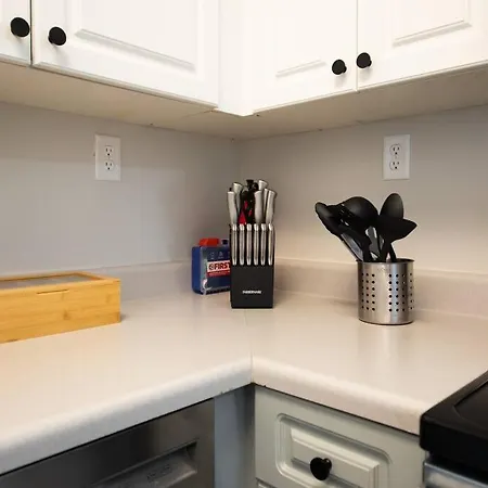 Comfy Nashville 1Br With King Bed And Optional Parking Near Gulch & Midtown Walk To The Parthenon Exterior photo